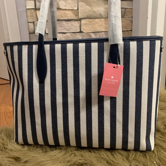 Authentic Kate Spade logo leather/Canvas zip tote - Picture 8 of 16